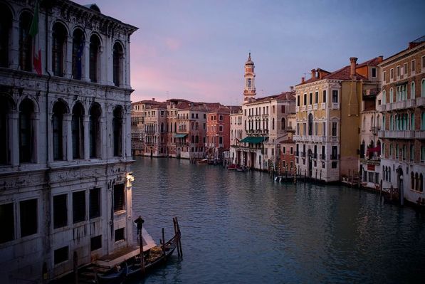 800px-Venice_(31_of_47).jpg