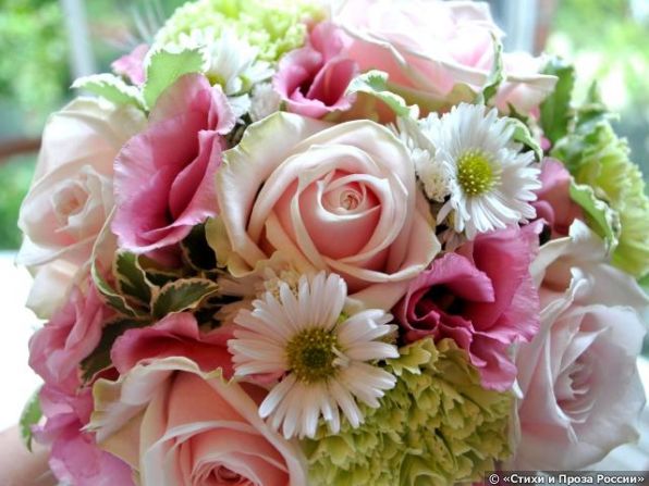 wallpapersden.com_roses-lisianthus-russell-chrysanthemum-flower_wl.jpg